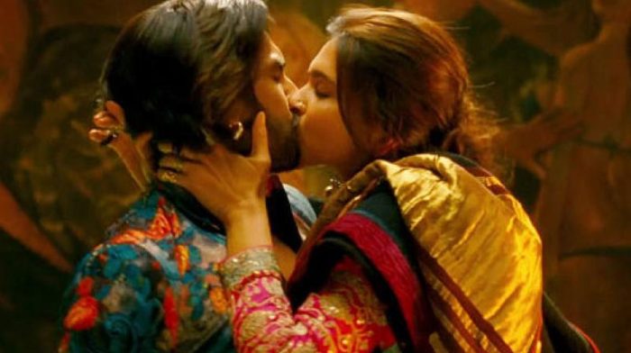 deepika padukone and ranveer kapoor in Golio ki rass leela Ramleela