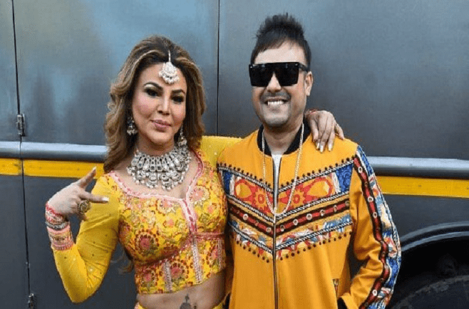 Not Ritesh, Is That 'Hitesh' Inked On Rakhi Sawant's Back? Actress' Reply  Is Shocking- EXCLUSIVE