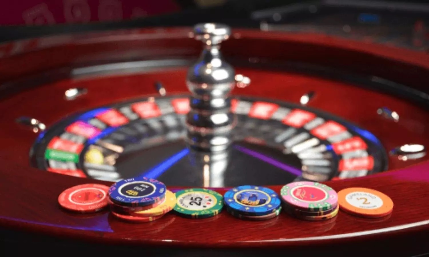 Your Concise Guide To Live Dealer Casino Games Online - Woman's era