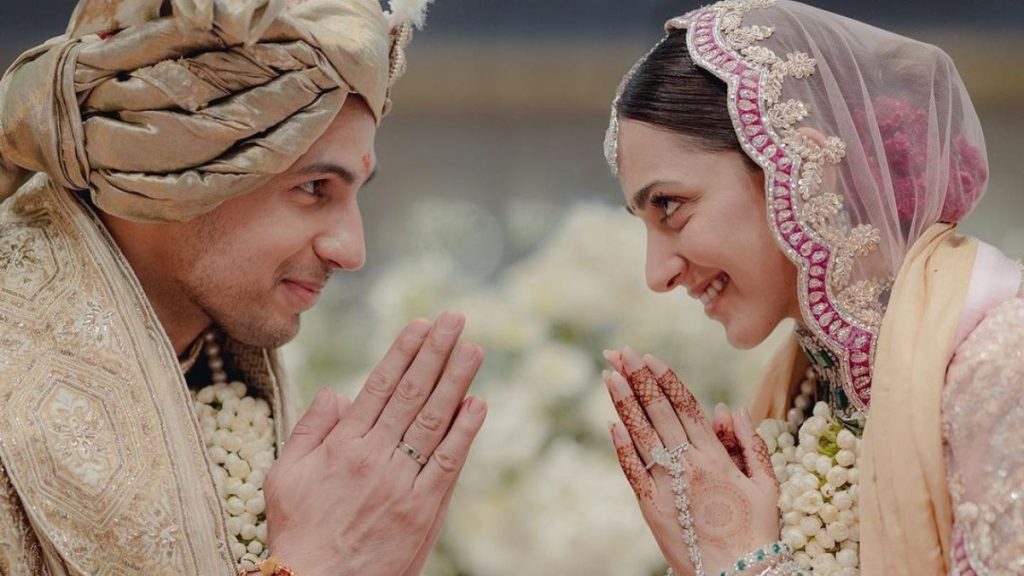 kiara Advani-Sidhartha Malhotra's First Official Wedding Picture Is Out ...