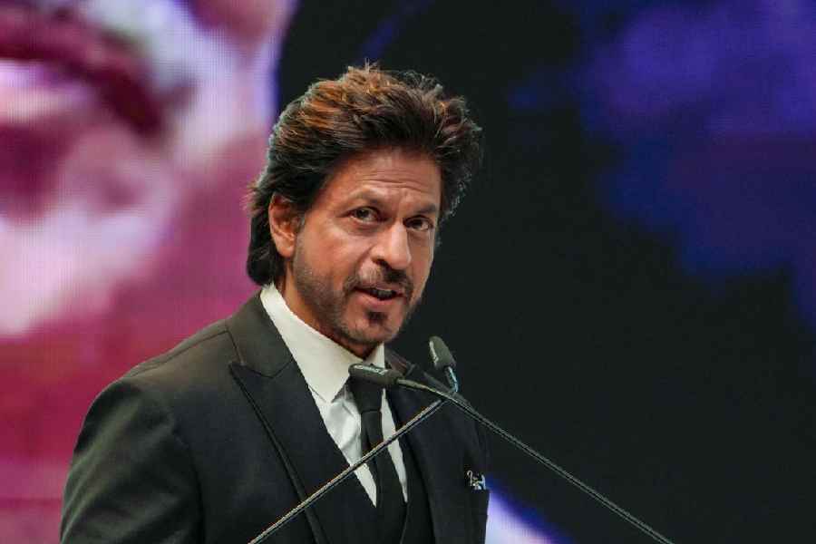 Shah Rukh Khan Owns A Huge Piece Of Land On The Moon's Surface; Known As 'The Sea...'