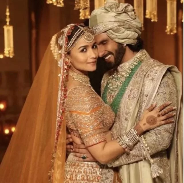 Bollywood's Ace Mehendi Artist Slams Karan Johar For Claiming Alia Bhatt's Wedding Mehendi Same As 'RARKPK'