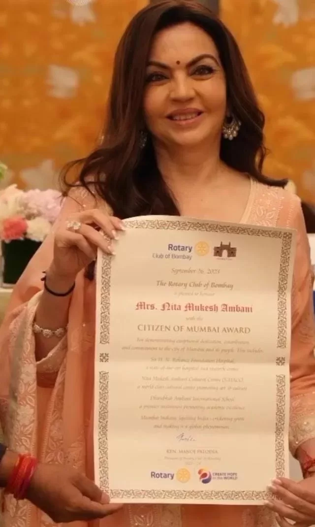 Nita Ambani Receives The Citizen Of Mumbai Award 2023-24; Mukesh, Isha And Radhika Support Her!