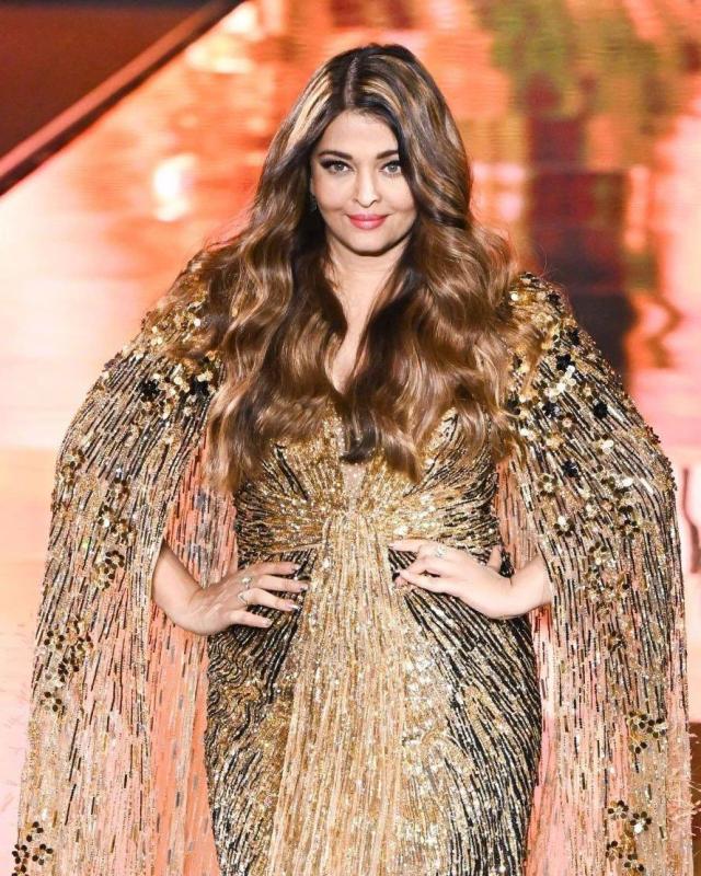 Cost Of Aishwarya Rai Bachchan's Embroidered Jacket For Which She Was  Trolled Brutally, Revealed