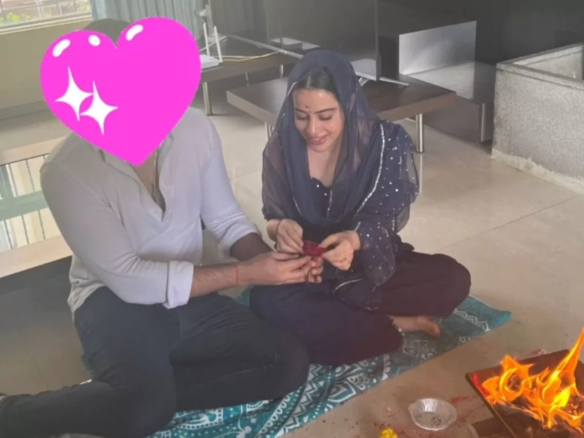 Uorfi Javed Gets Engaged With A Mystery Man In An Intimate Ceremony; Picture Shared By Her Sister Goes Viral!