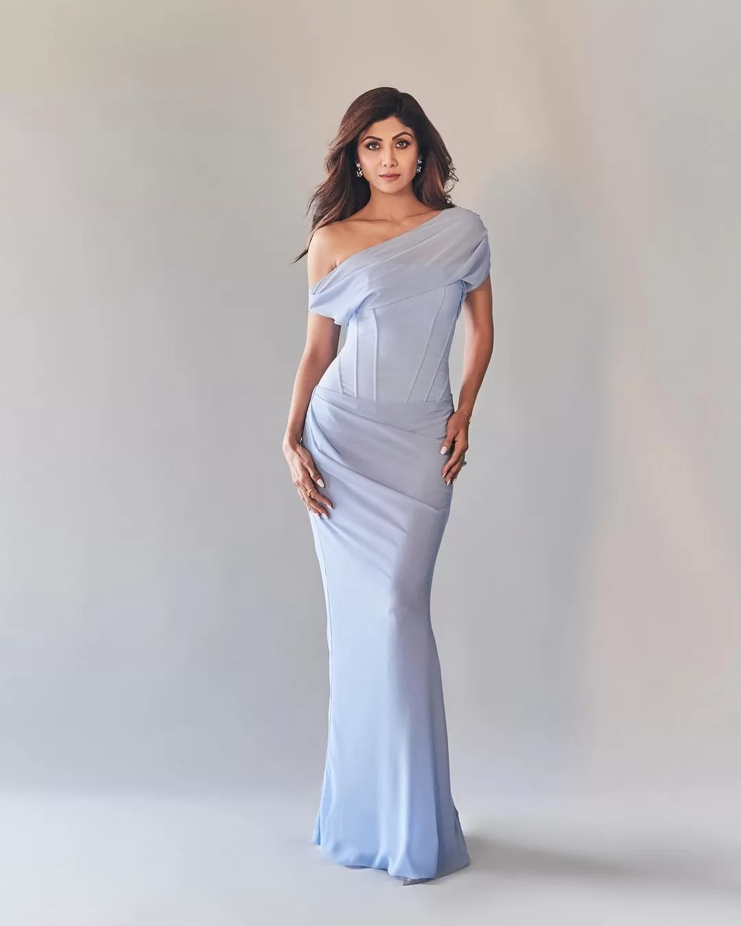 Shilpa Shetty Stuns in Mesmerizing Blue Gown: A Fashion Breakdown from Outfit to Accessories