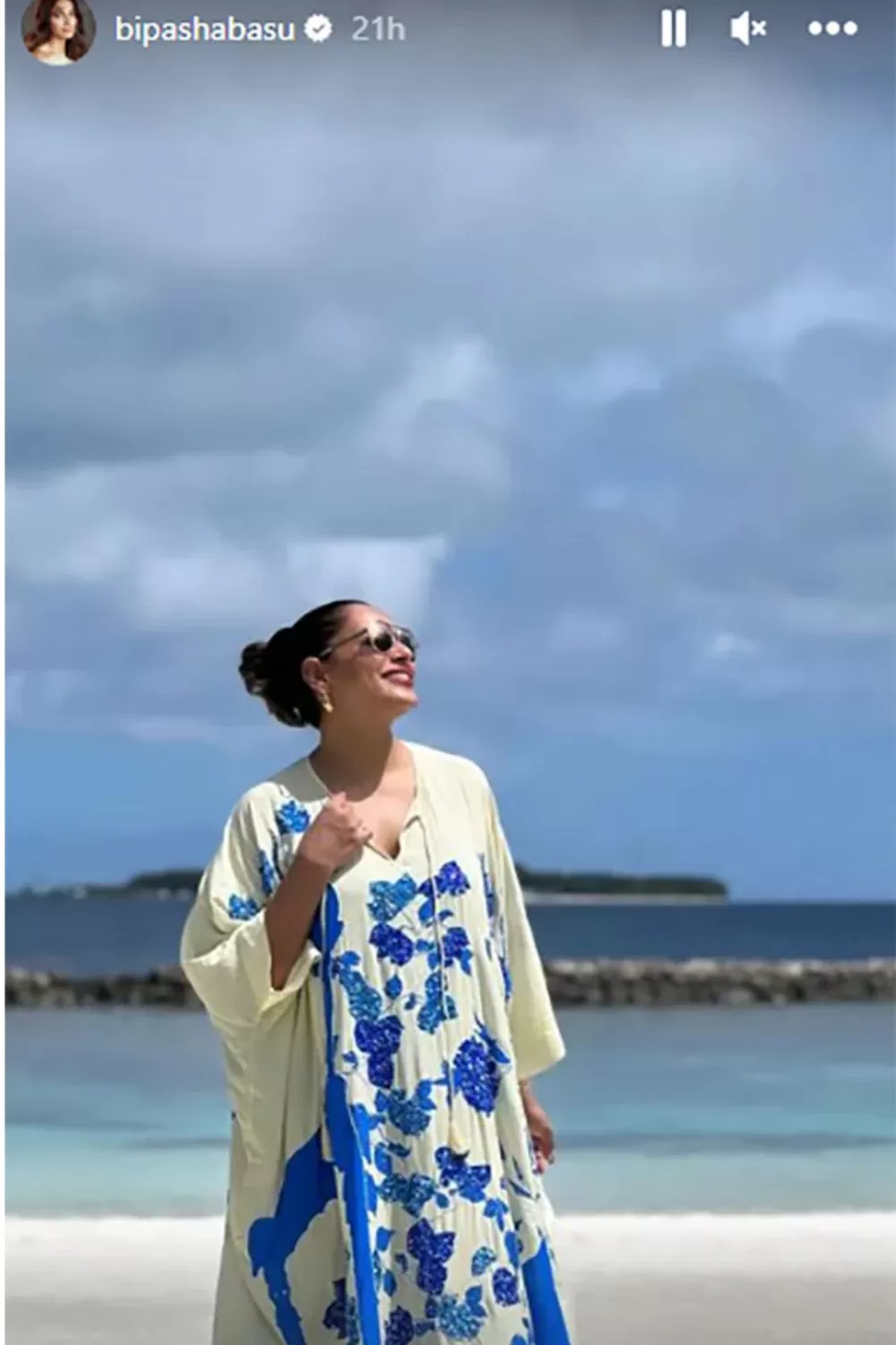 Bipasha Basu and Karan Singh Grover's Blissful Maldives Vacation: Sun, Sea, and Floating Breakfast!