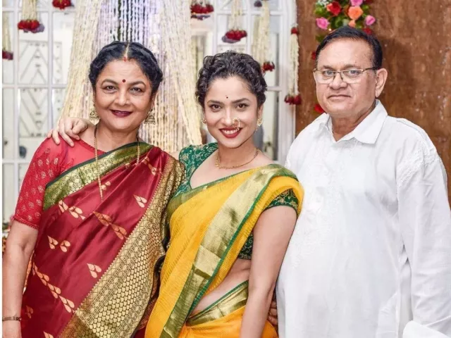 Ankita LOkhande with her mother and Father