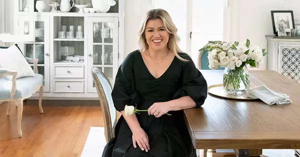 Kelly Clarkson overcame depression with music
