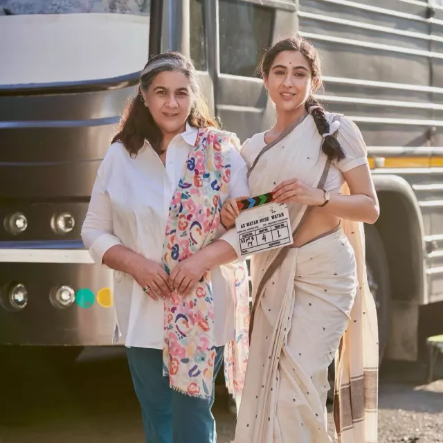 sara ali khan and her mom in sets of upcoming movie