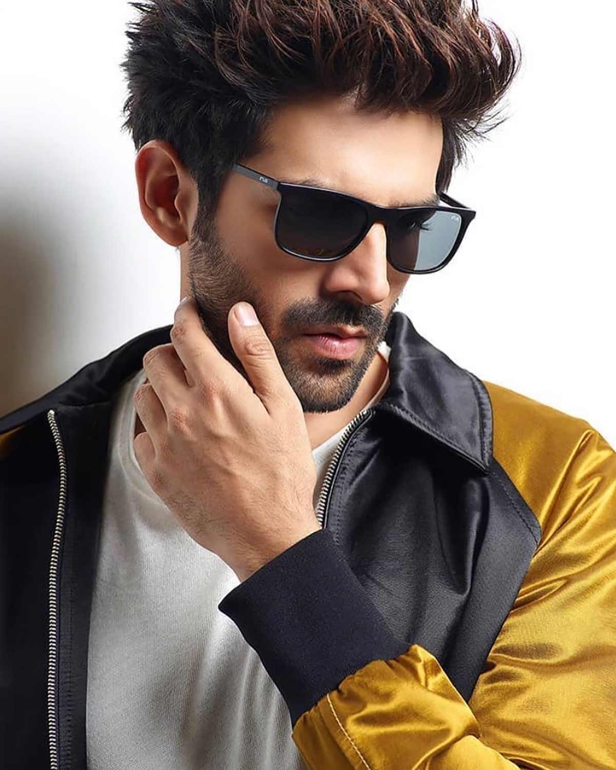 Kartik Aaryan 