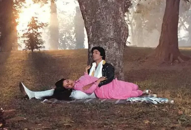 Silsila movie scene of Rekha and Amitabh