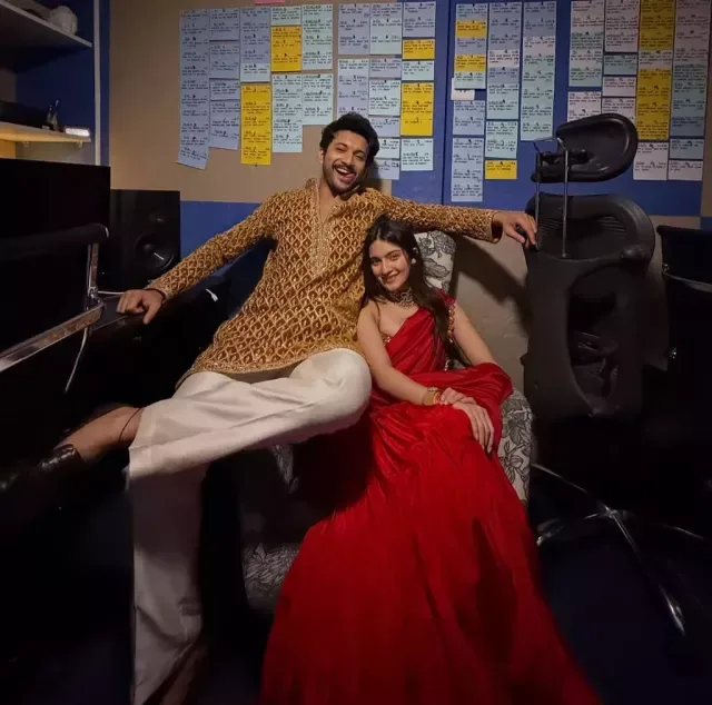 Rohit and Pratibha loveydovey pic